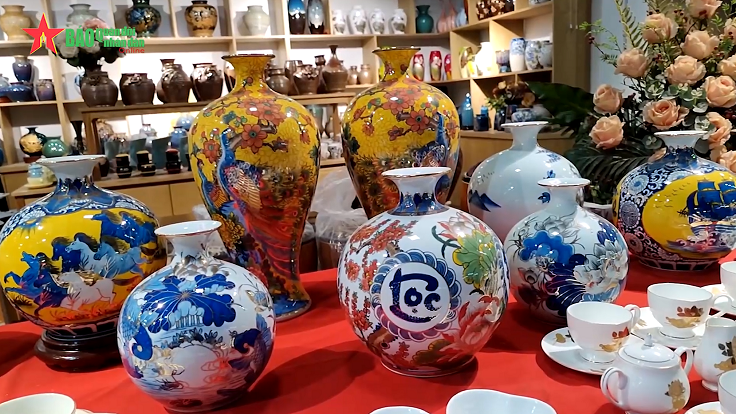 Níu giữ hồn Việt trong sản phẩm gốm Bát Tràng